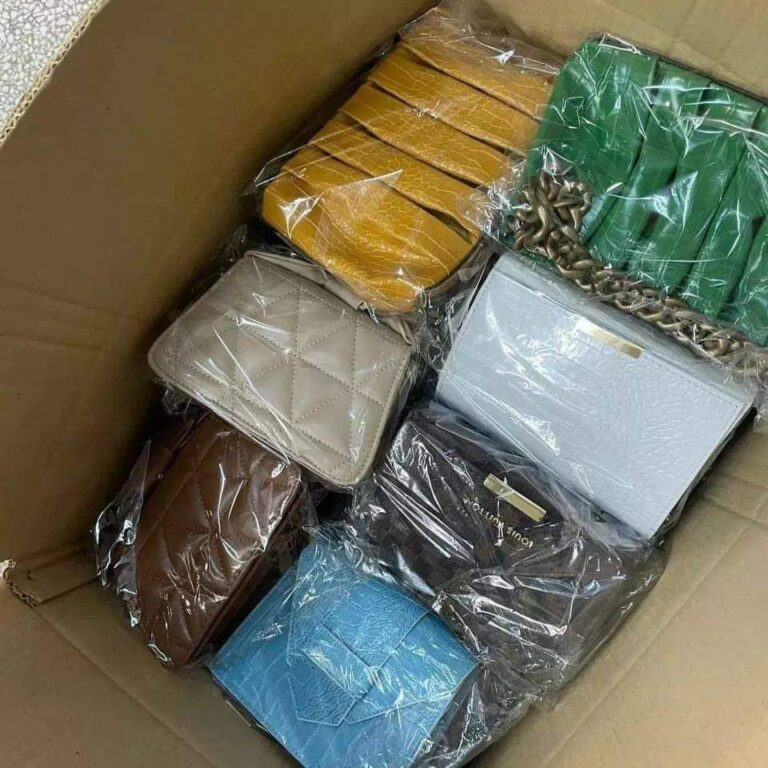 Wholesale Women’s Bags & Purses Pallet - Image 6