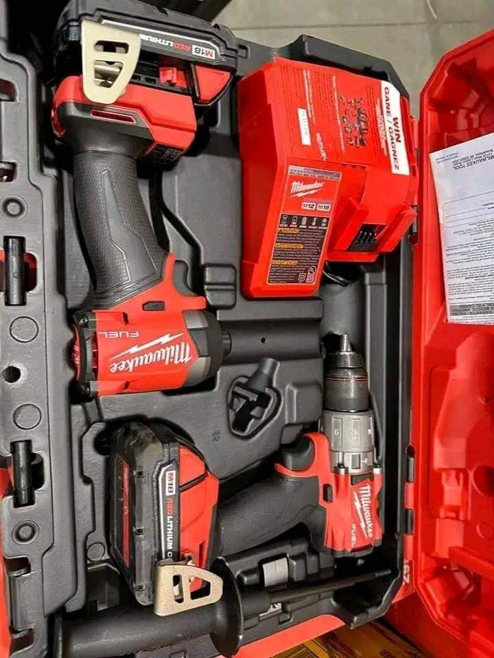Palette d’outils mixtes (DeWalt et Milwaukee) - Image 6